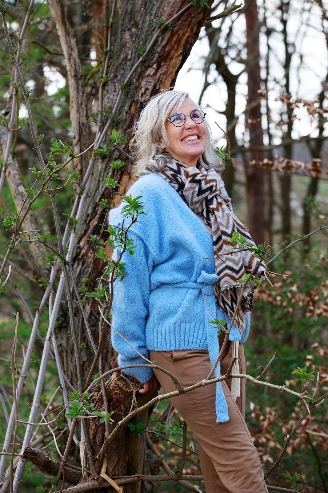 Ruth Barz, Inhaberin von Podo-Vital, in der Natur der Ahr-Region